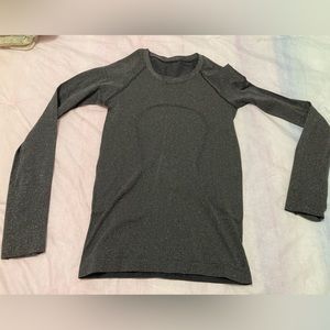 Lululemon Swiftly Tech - size 6 - special edition with ✨sparkles✨